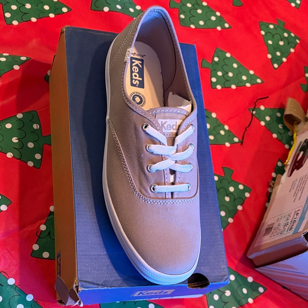 Keds women’s champion 8.5  Graphite Canvas Sneakers